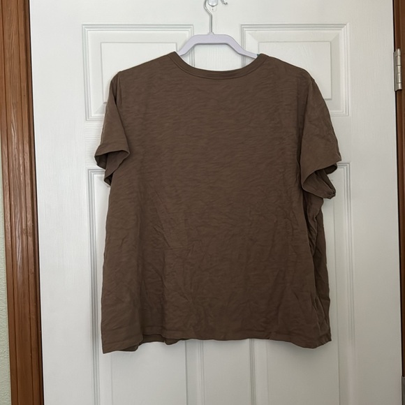 Women’s XXL Old Navy Light Brown T-Shirt - Picture 3 of 3